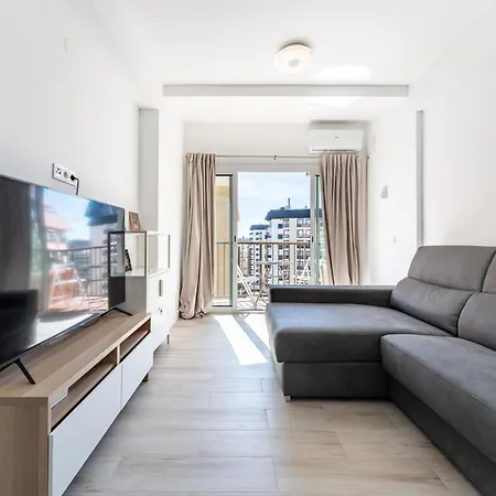 Charming Beachfront In Fuengirola Малага