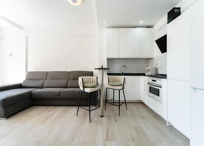 Charming Beachfront In Fuengirola *